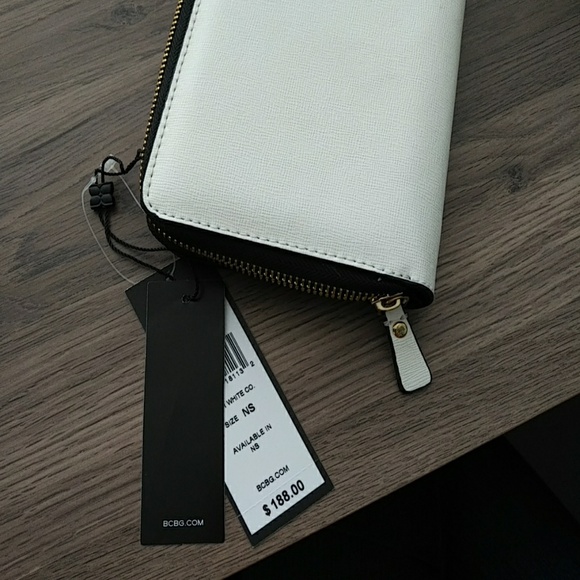 Sadie bcbg traveling wallet - Picture 3 of 4
